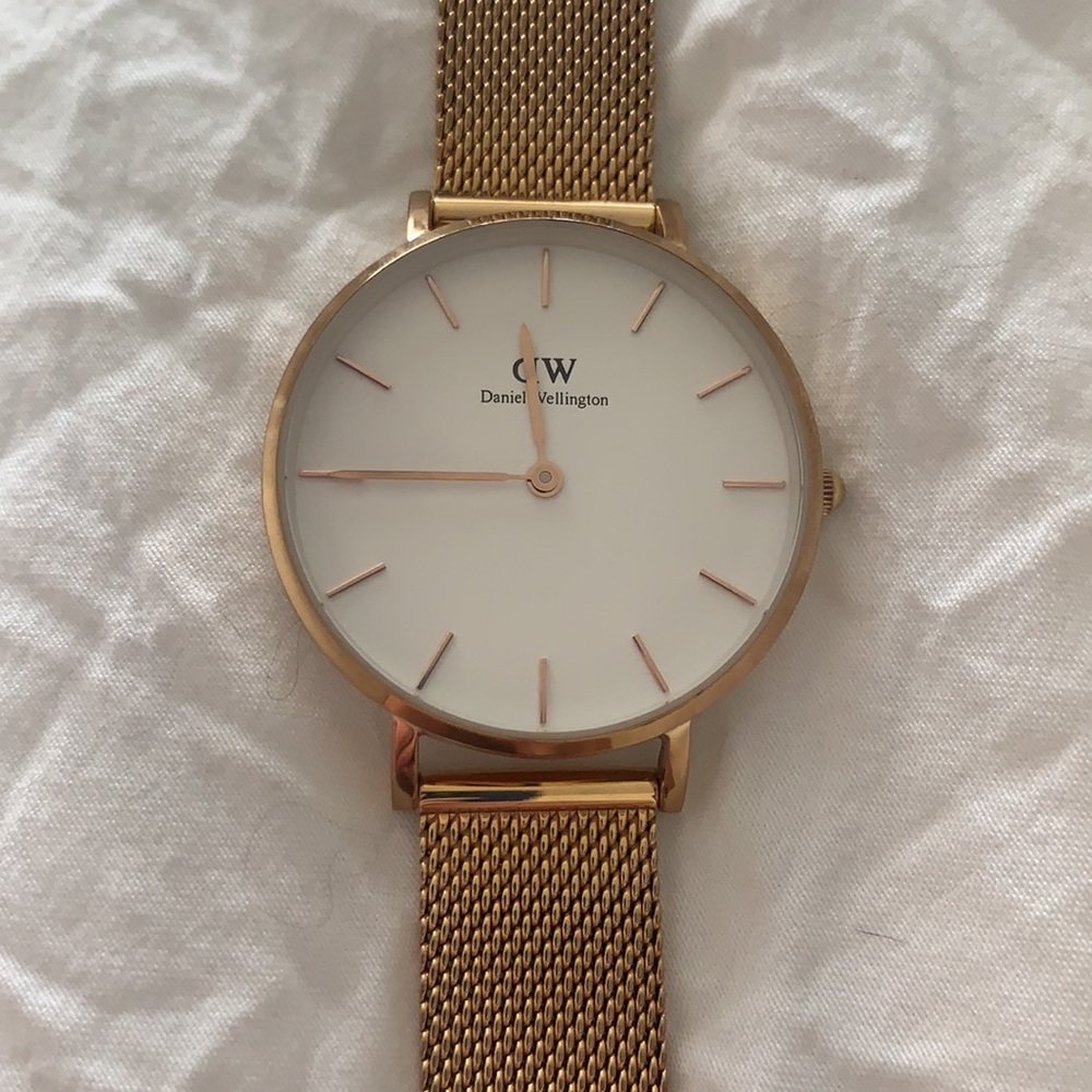 Daniel Wellington gold watch